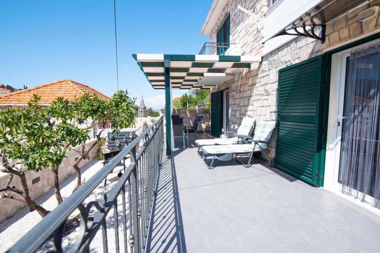 Apartman Nono Splitska Εξωτερικό φωτογραφία